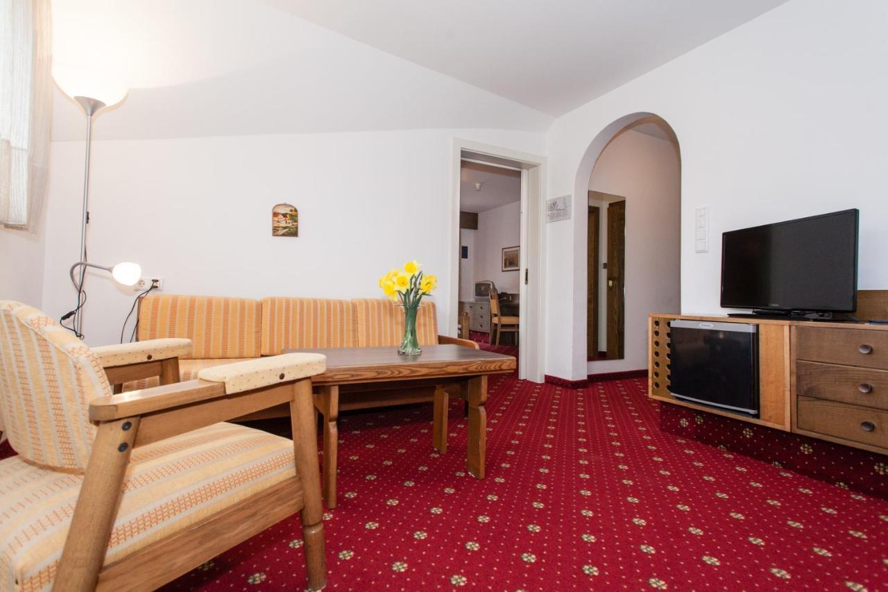 Hotel Am Wolfgrubenersee Soprabolzano Pokój zdjęcie